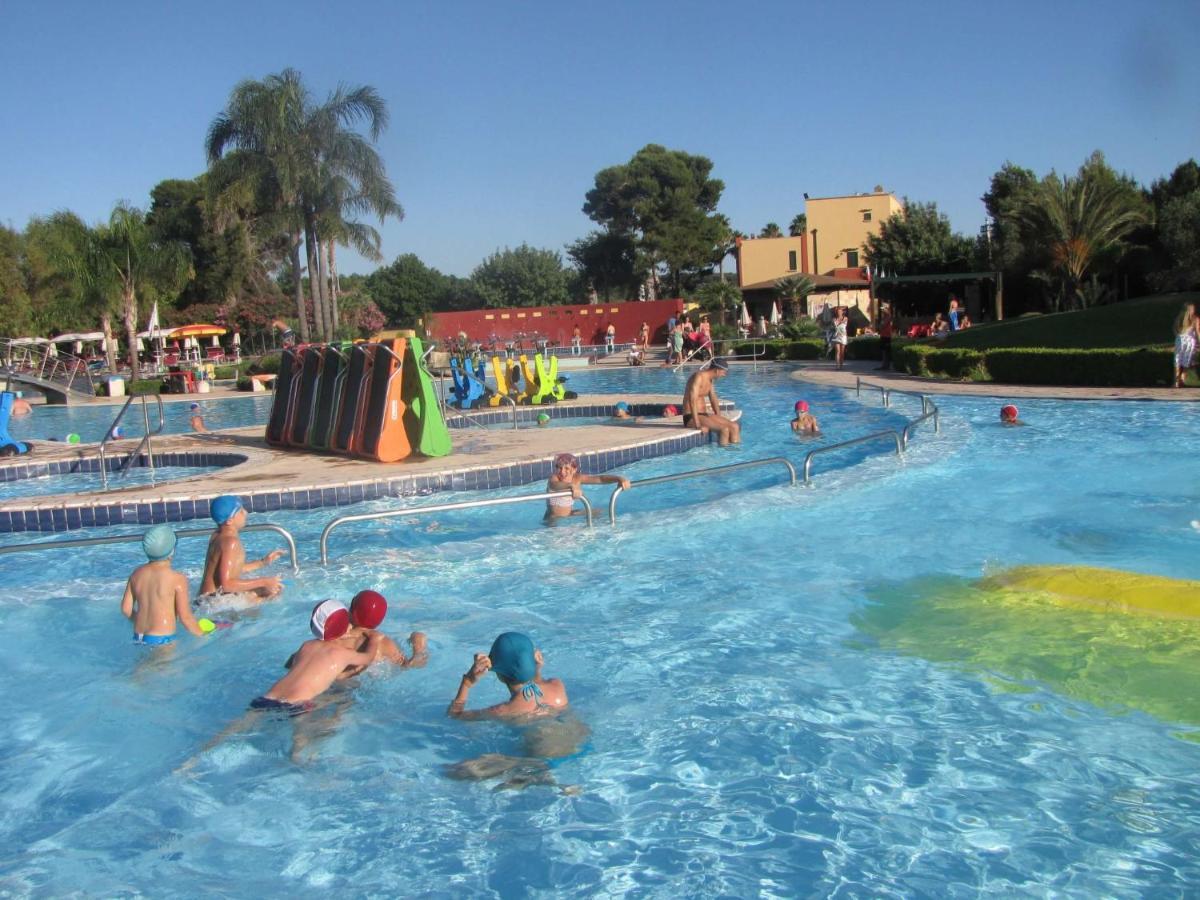 Locazione Turistica Camping La Masseria-1 Il Monte Esterno foto