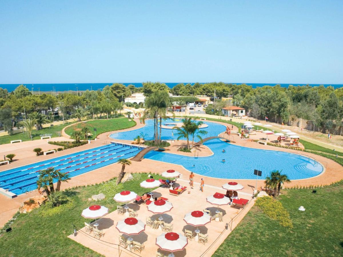Locazione Turistica Camping La Masseria-1 Il Monte Esterno foto