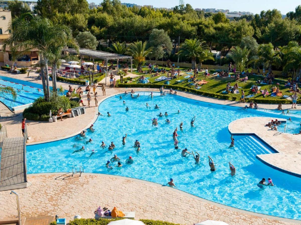 Locazione Turistica Camping La Masseria-1 Il Monte Esterno foto