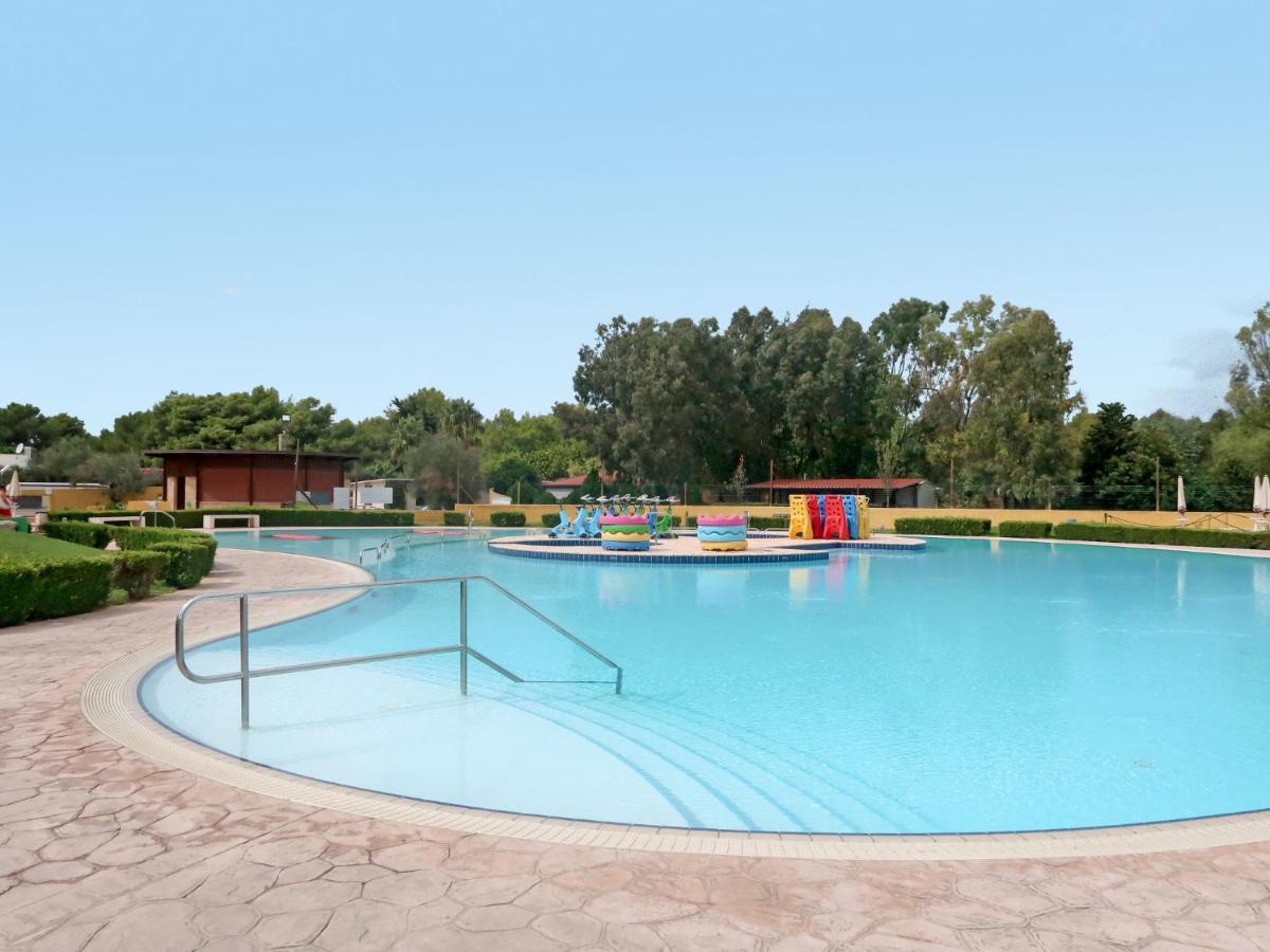Locazione Turistica Camping La Masseria-1 Il Monte Esterno foto