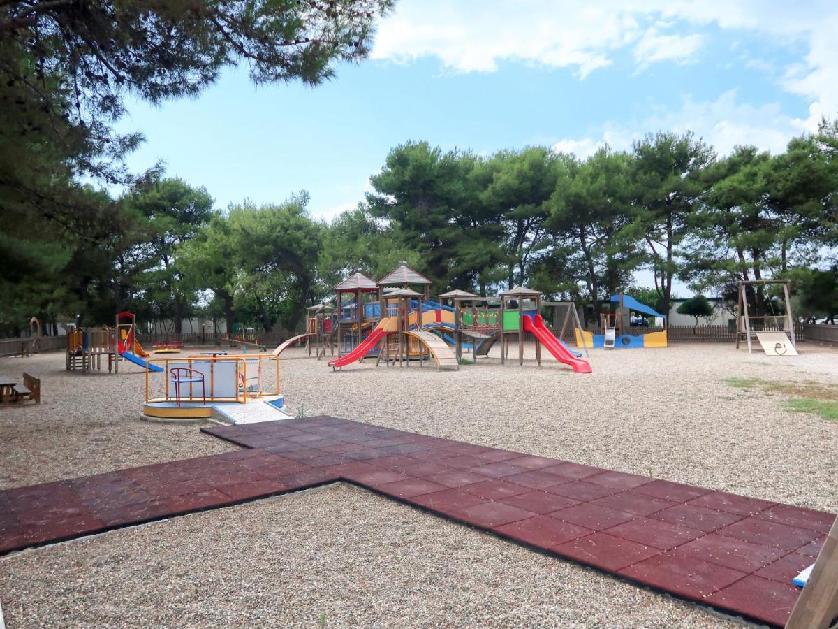 Locazione Turistica Camping La Masseria-1 Il Monte Esterno foto
